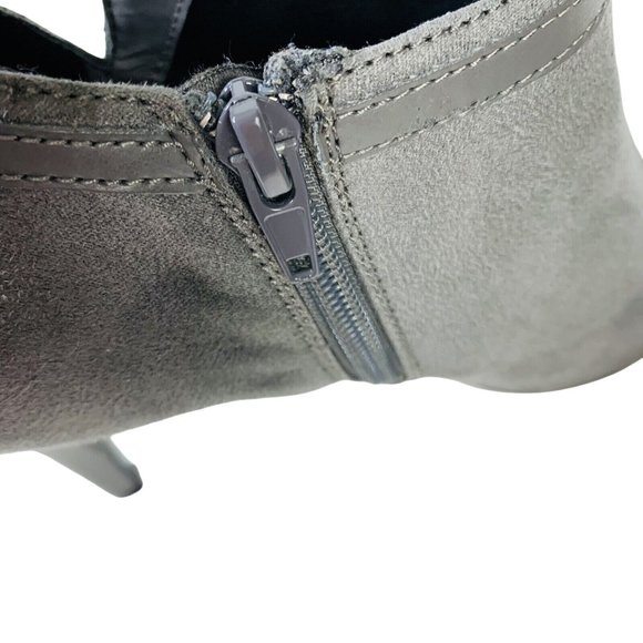 DexFlex Comfort Ankle Bootie Sz 9 Shoes High Heels Gray Suede Pumps Side Zip - Picture 13 of 16